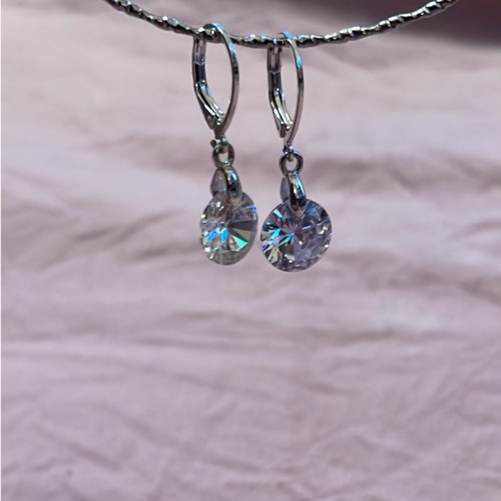 Beautiful Crystal drop earrings